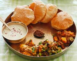 Aloo- Sitafal + Vrat ki Poori (4 pcs)